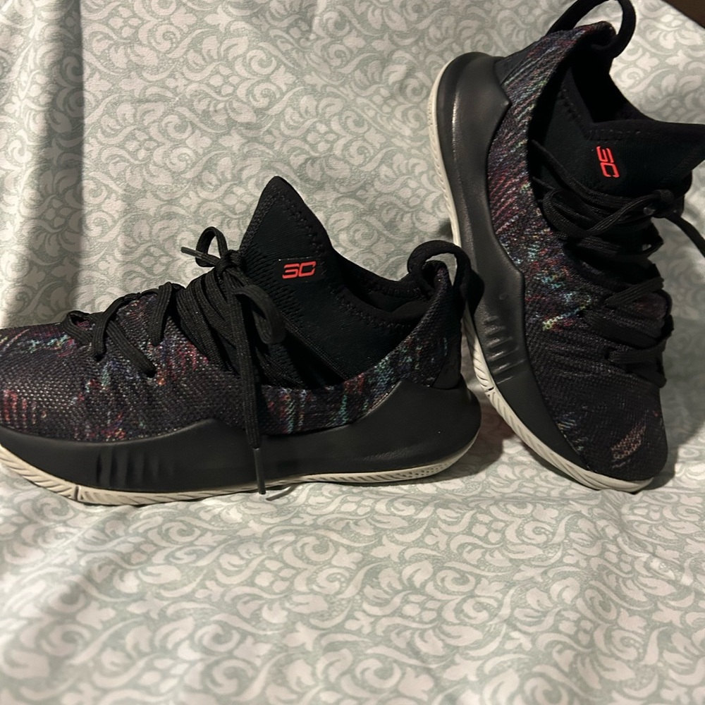 Steph Curry Shoes- kids -size 12k new - under armour